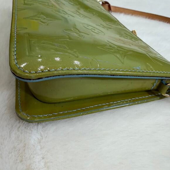 Louis Vuitton Green Vernis hand bag/ pouch - Picture 3 of 7